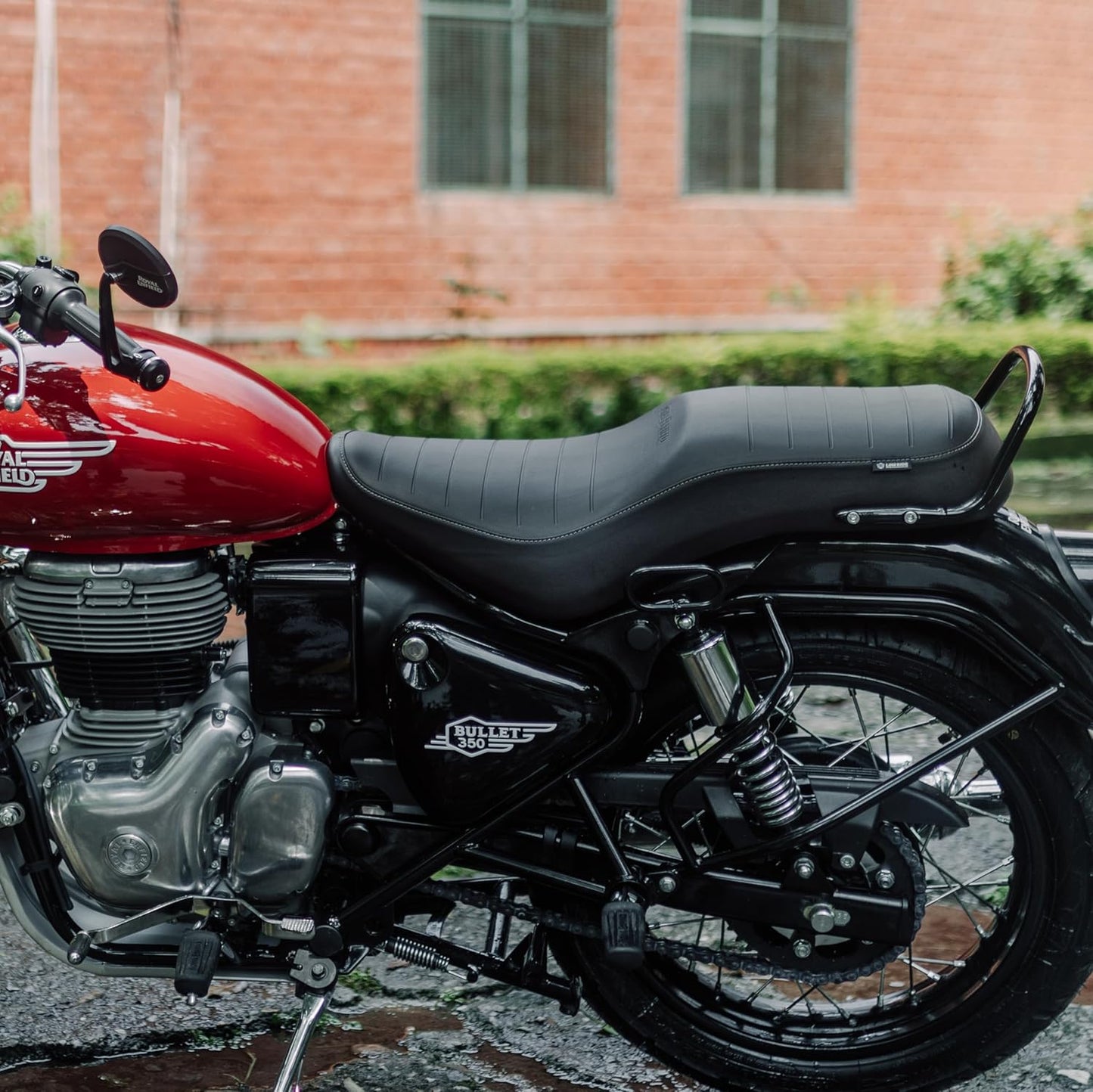 Black Low Ride Dual Seat