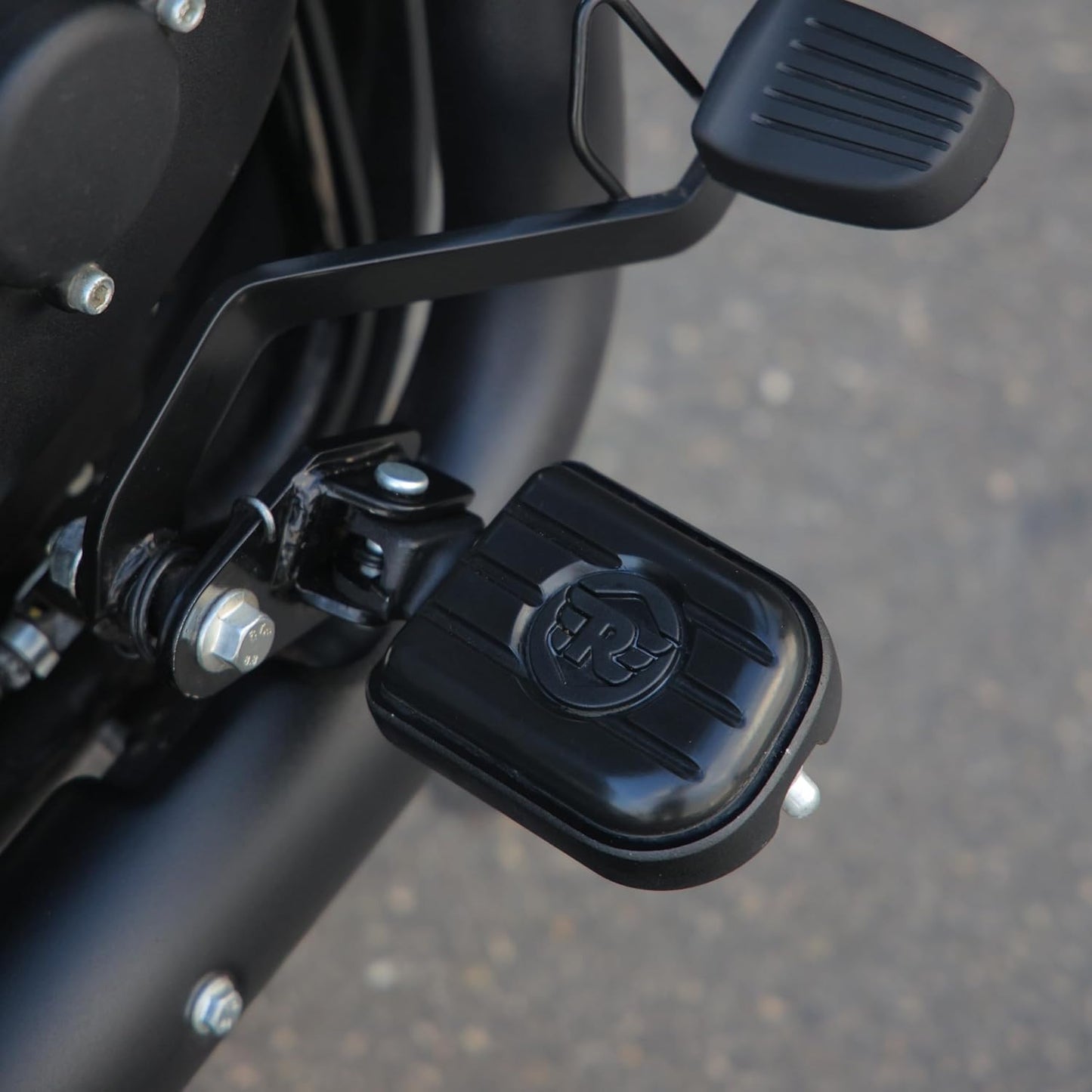 Black Deluxe Footpegs