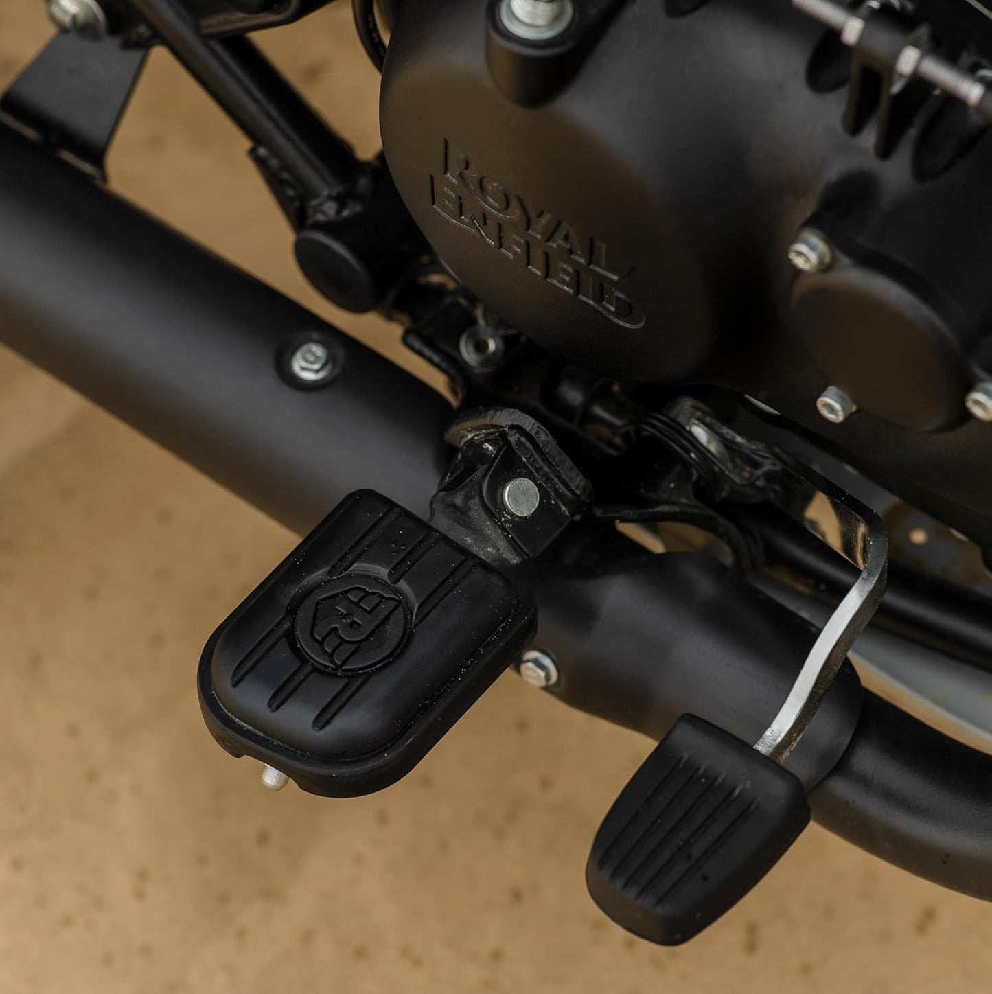 Black Deluxe Footpegs