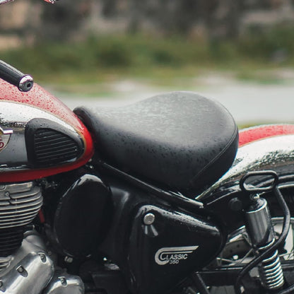 Black Low Ride Rider Seat